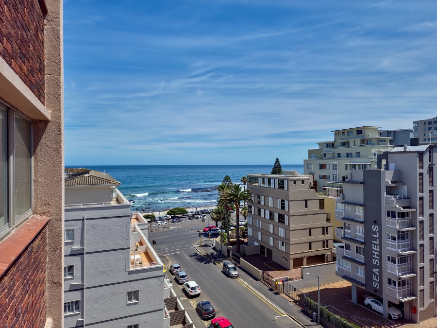 To Let 2 Bedroom Property for Rent in Sea Point Western Cape